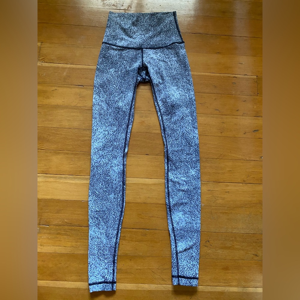 LULULEMON wunder under leggings size 4